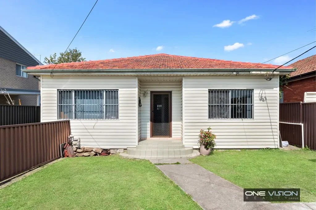 Merrylands 6Zimmer DUAL INCOME OPPORTUNITY.