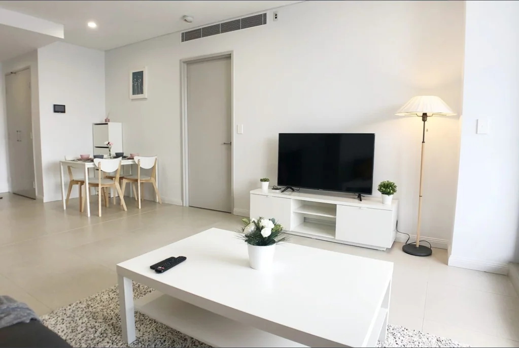 Modern Furnished 2 Bedroom Apartment with Parking in the Heart of Mascot