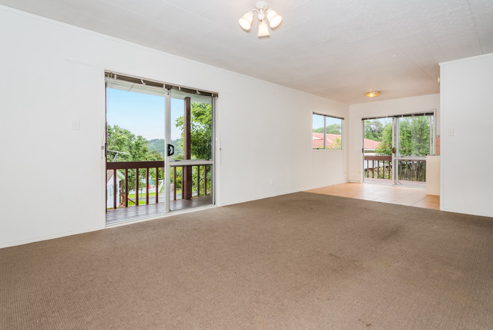 2/4 Malibu Grove, Bayview, Auckland - North Shore, 3 ห้องนอน, 1 ห้องน้ำ