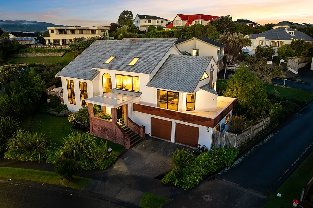 Whitby 4ਬੈੱਡਰੂਮ Big Home, Big Views, Serious Sellers