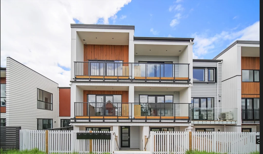 Sunny one bedroom apartment in Hobsonville
