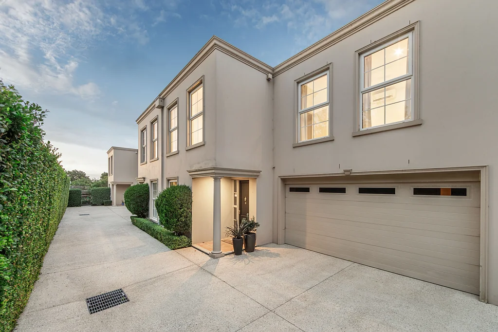 Light-filled luxury with outstanding proportions