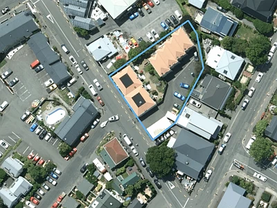 Commercial Banks Peninsula