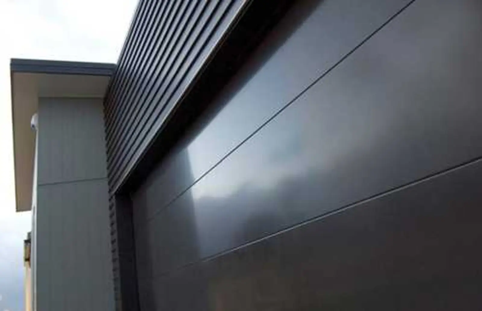 Garador Sierra Sectional Door