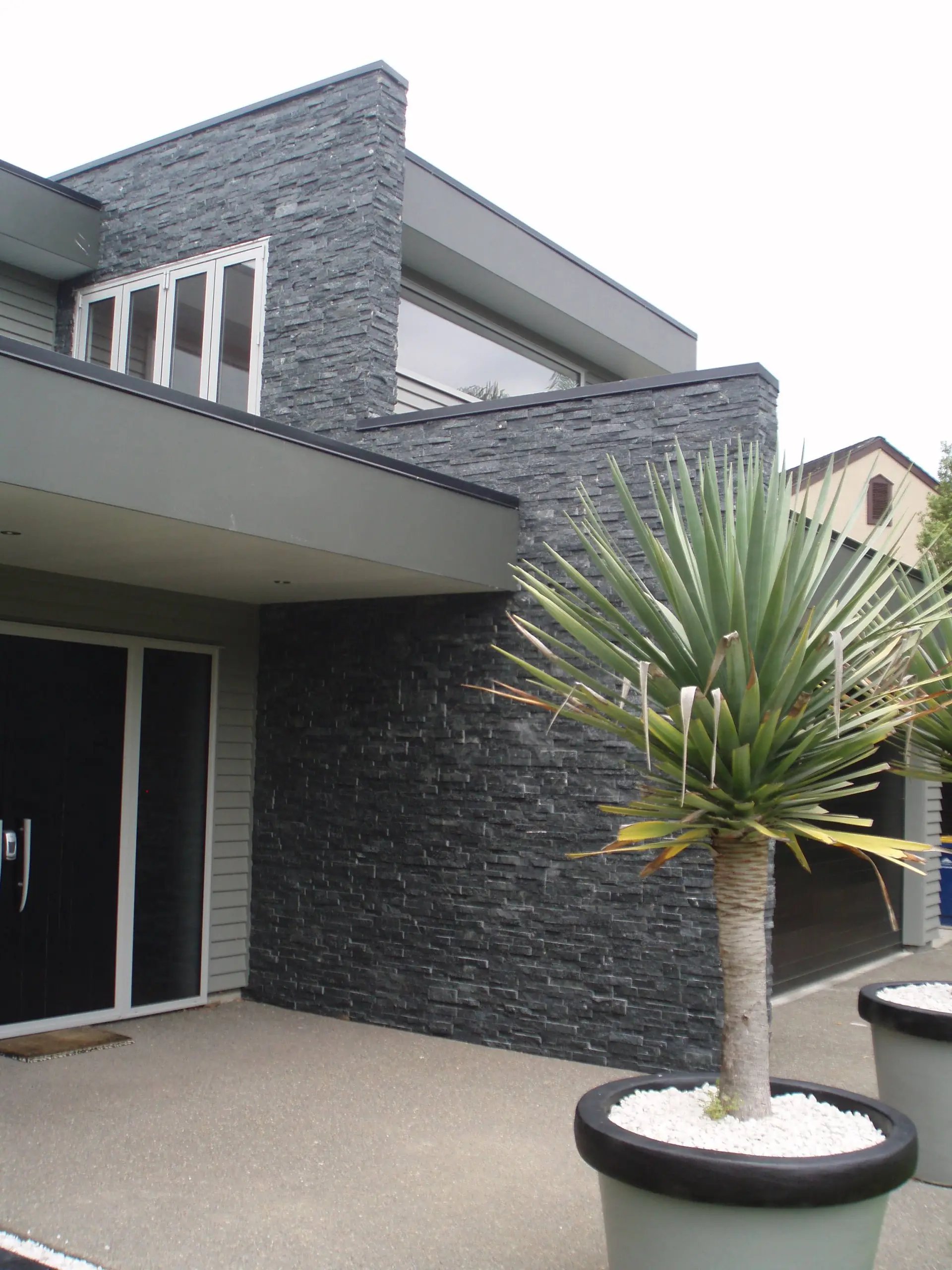 Craftstone Feature Schist Panels Piha Black