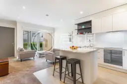 12/2 Warrant Officer Lane, Hobsonville