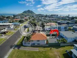 75 Oceanview Road, Mount Maunganui