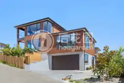 1 Taku Close, Long Bay