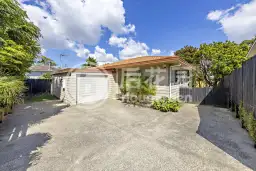 2/17 Bain Place, Bucklands Beach