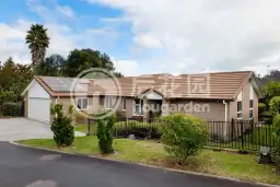 6 Cabourne Drive, Glenview