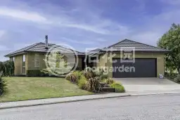 9 Alice Burn Drive, Luggate