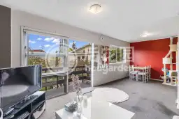 4/32 Mountain View Road